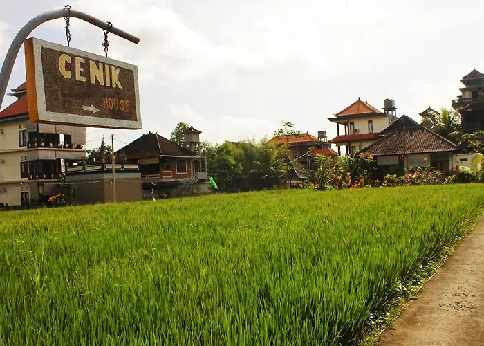 Cenik House ウブド